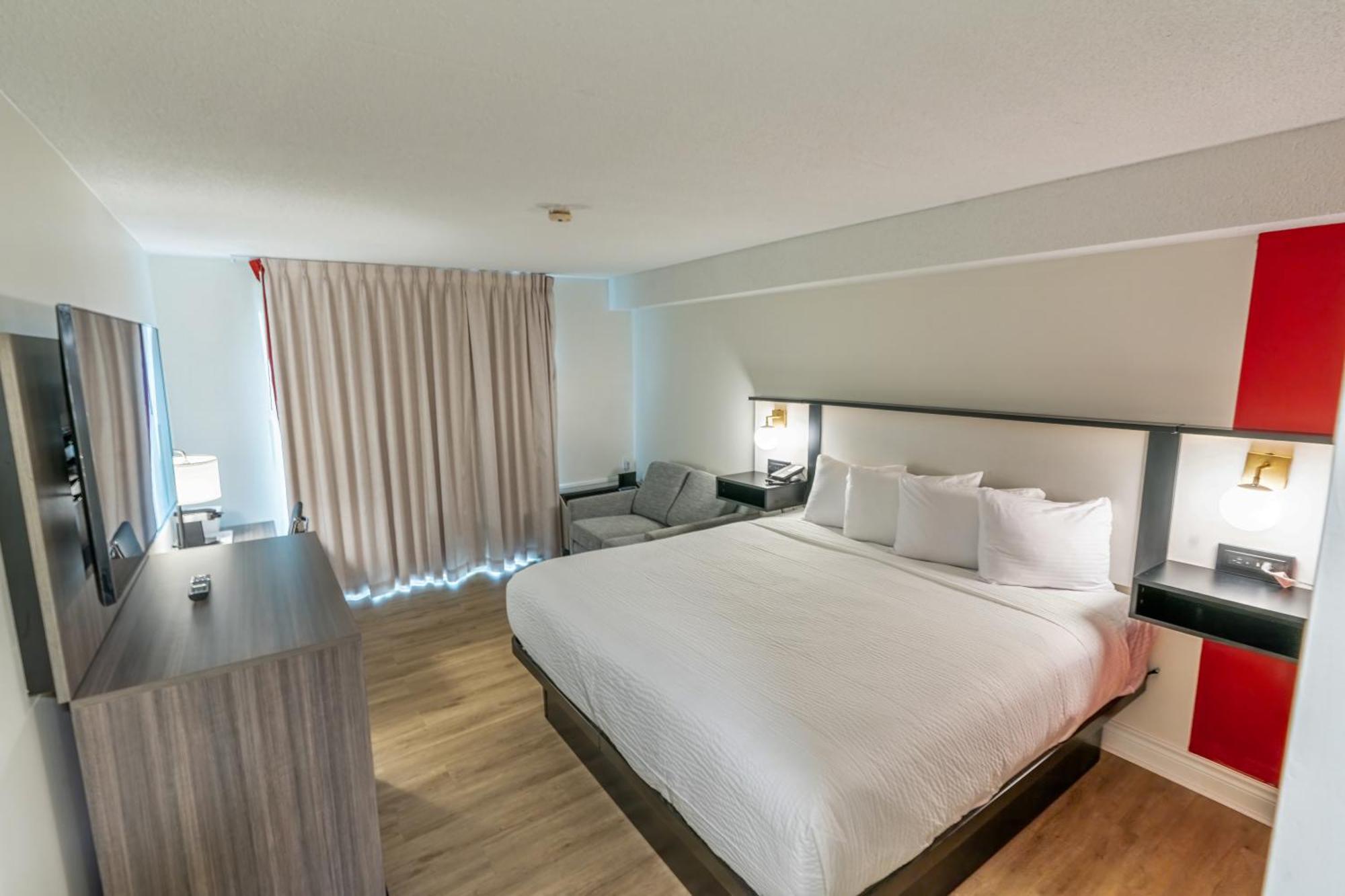 Мотель Ramada By Wyndham Кингстон Экстерьер фото